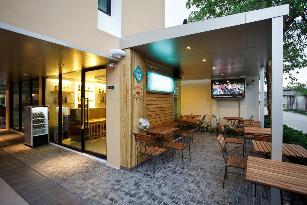 בנגקוק Alisha Court Hotel & Residence מראה חיצוני תמונה