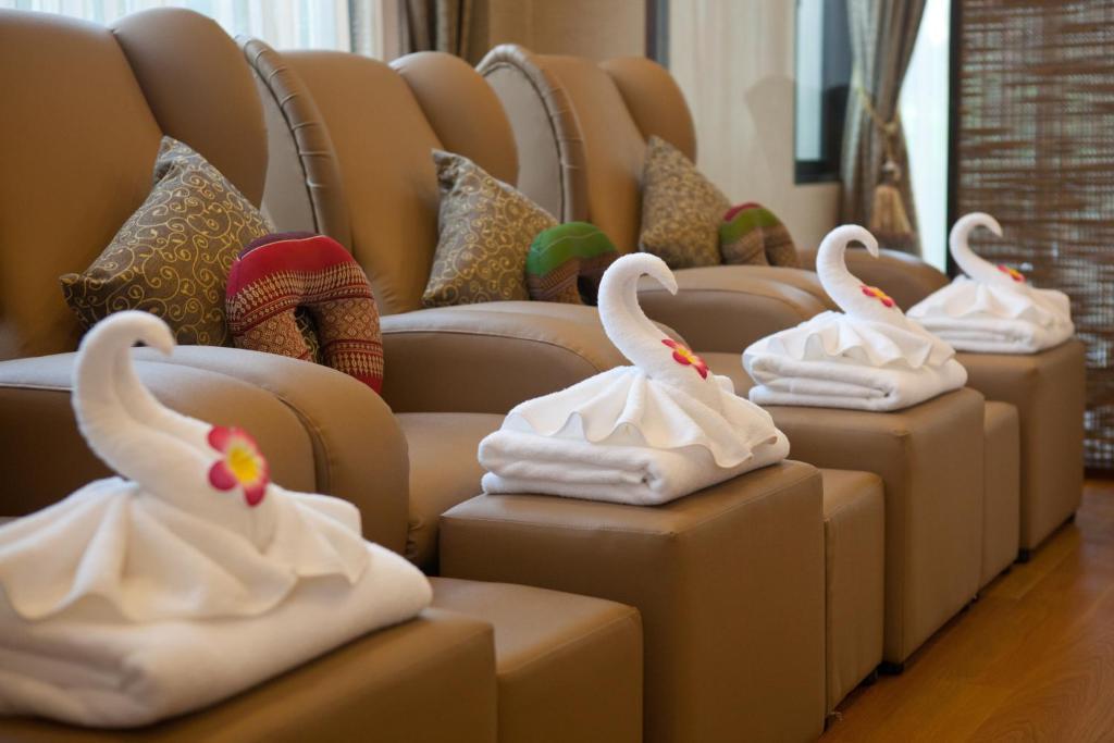 בנגקוק Alisha Court Hotel & Residence מראה חיצוני תמונה