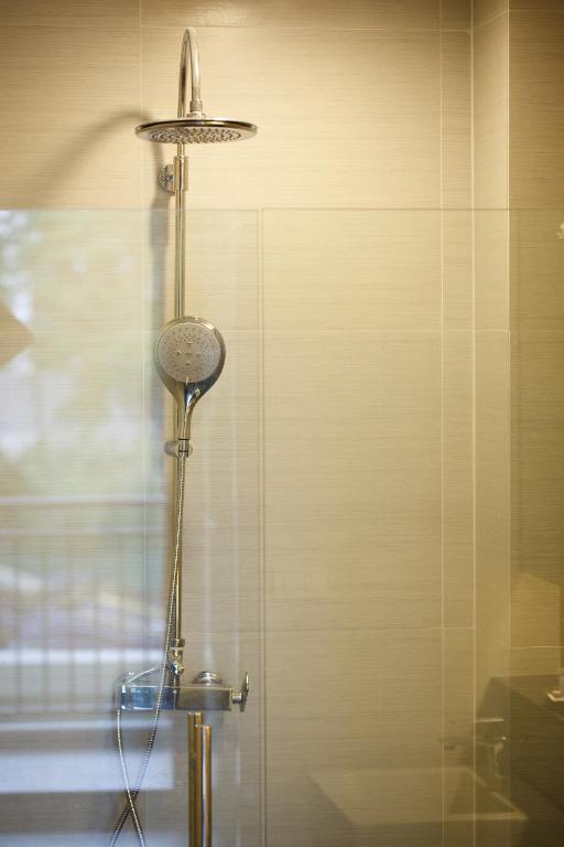 בנגקוק Alisha Court Hotel & Residence מראה חיצוני תמונה