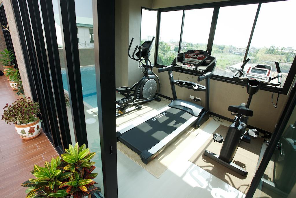 בנגקוק Alisha Court Hotel & Residence מראה חיצוני תמונה